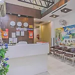 Collection O 80452 Hotel Boom Rooms
